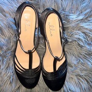 Ellie Shoes size 10 Women's Satin Pumps